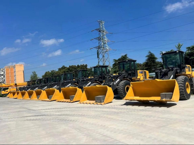 Wheel Loaders Ready to Ship