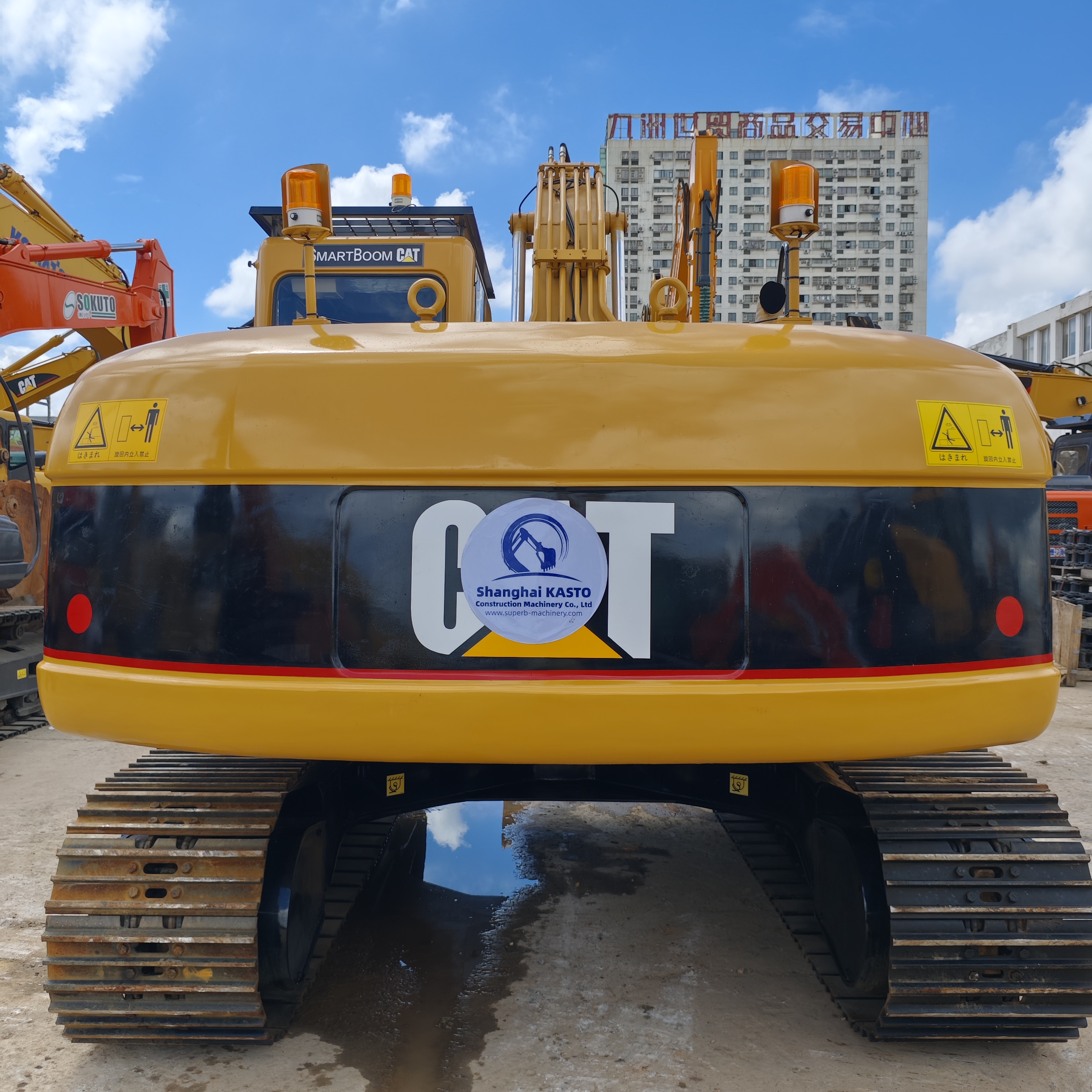 CAT 320C view 6