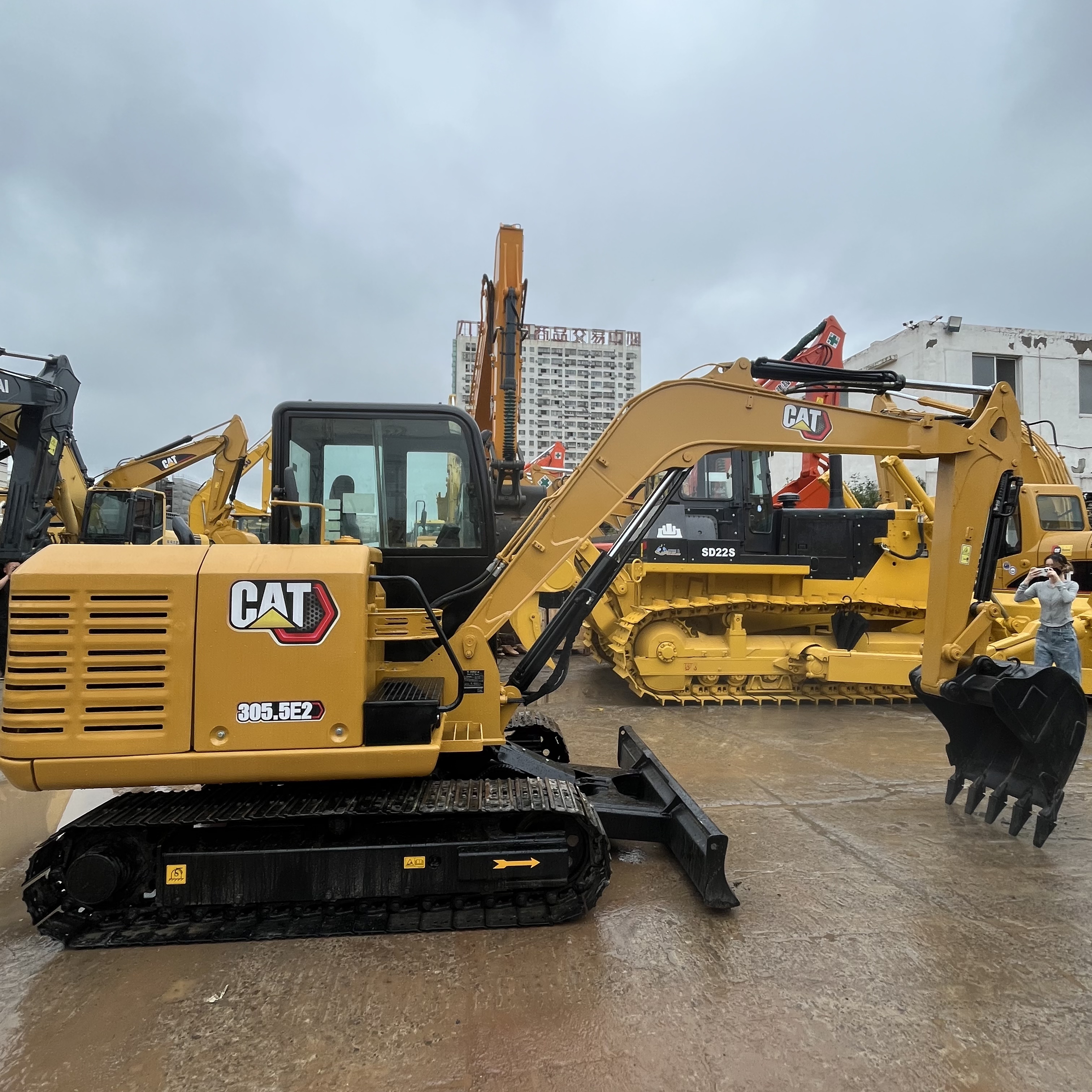 CAT 305.5 view 3