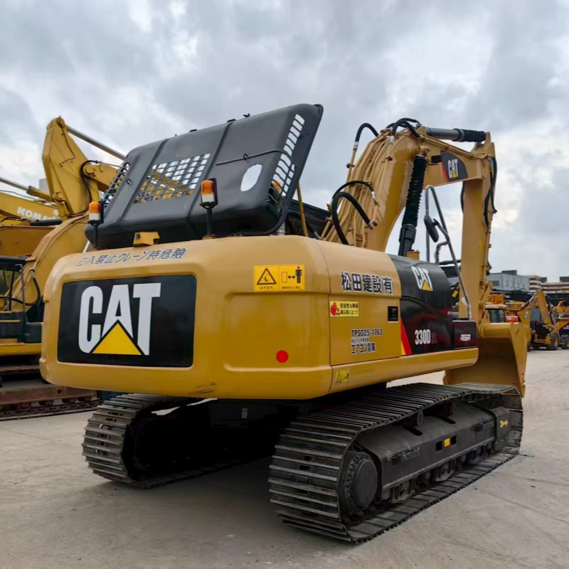CAT 330 view 4
